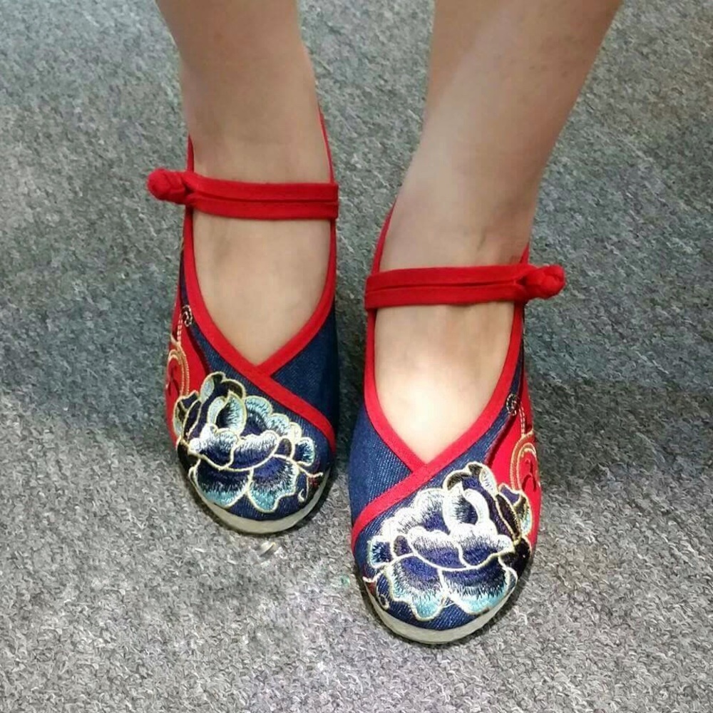 Embroidered shoes